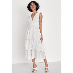 NEW Lulu’s White Tiered Midi Dress